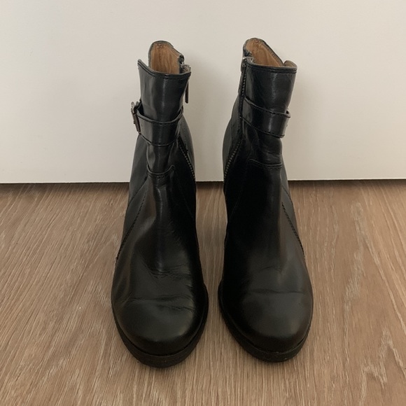 Frye Patty Riding Bootie Black Leather Block Heel Size 6.5 - Picture 8 of 11